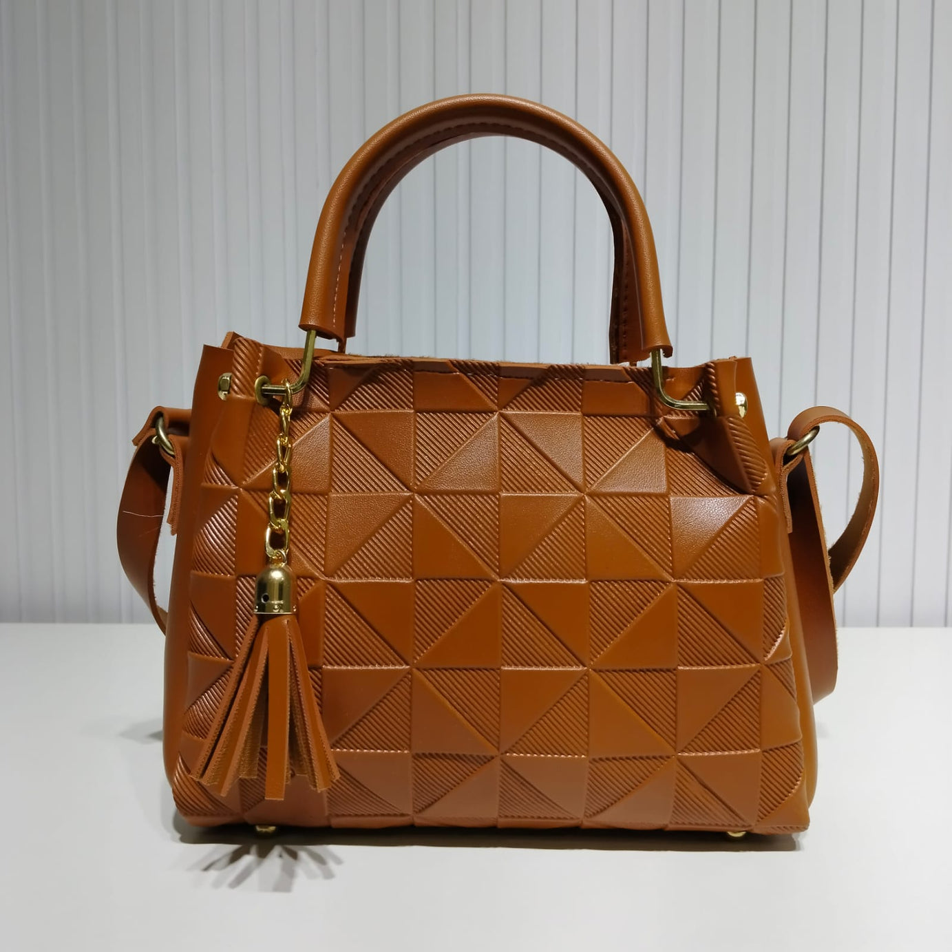 Classic & Chic: The Brown Handbag You Need High Quality Handbag shoulder bag cross body bag
